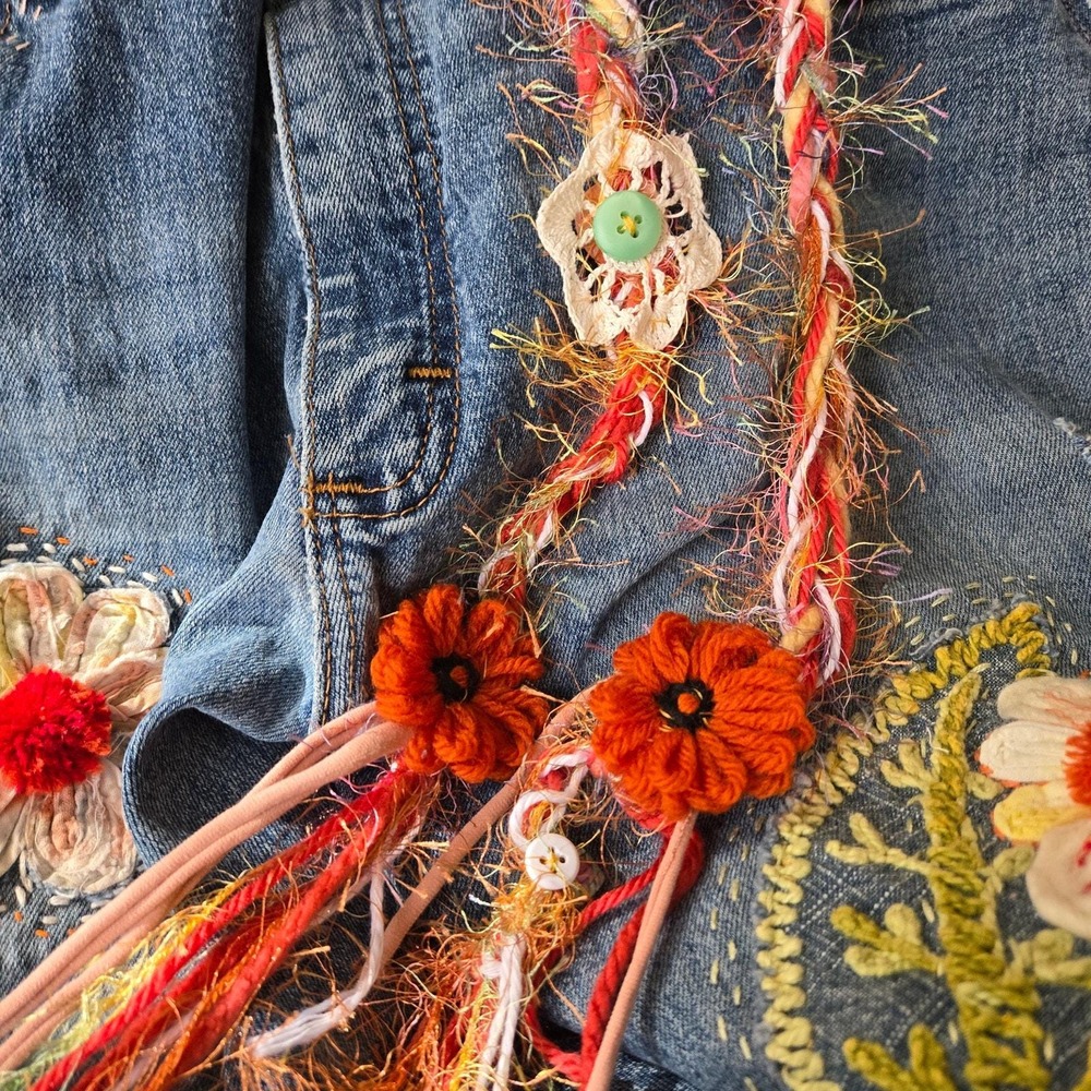Upcycled One of a kind Distressed Patched Vintage lace Boyfriend Jeans Size 32 - Picture 2 of 10